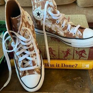 Converse high top sneakerse